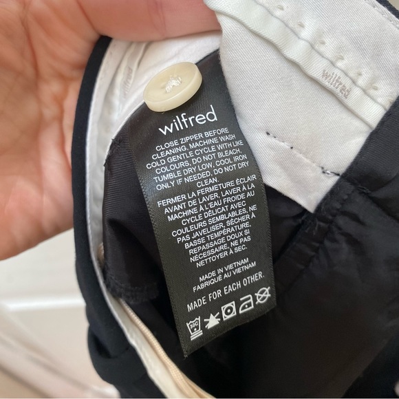 Aritzia Effortless Pants Trousers in size 4 - Picture 5 of 6